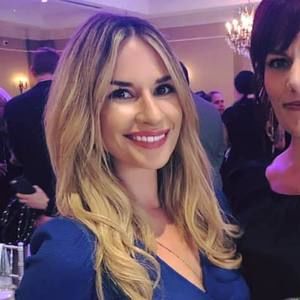 Meet your Posher, Crystal